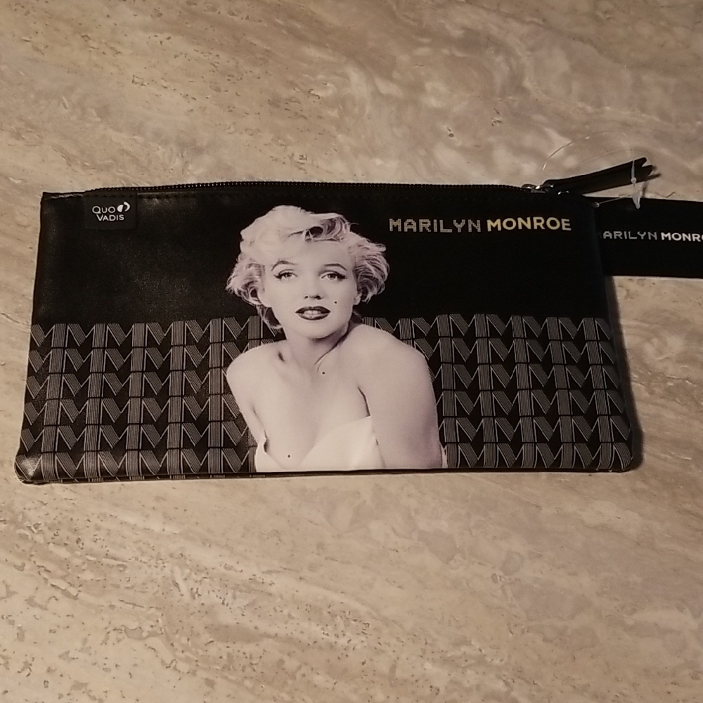 Marilyn Monroe  Zippered Pouch By Quo Vadis